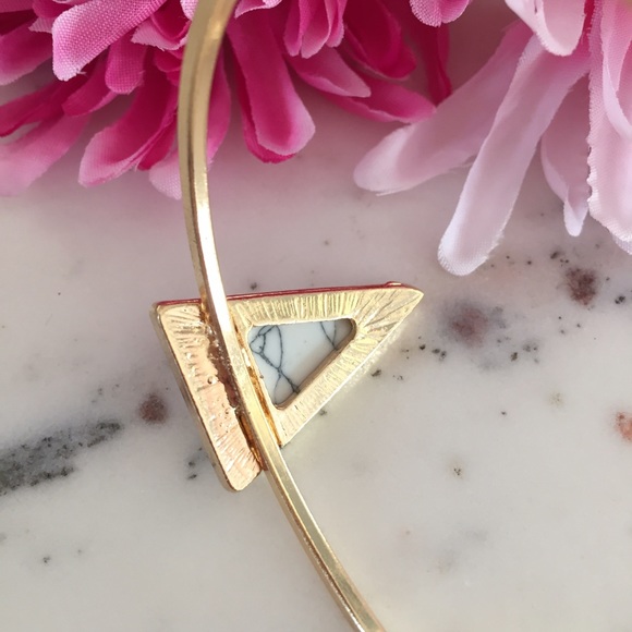 🆑 "Olivia" Bracelet || White Marble Triangle Cuff - Picture 4 of 7